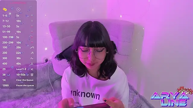 arysUwU: онлайн-секс-чат