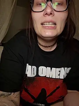 wildyoungNhorny Adlı Modelin Canlı XXX Sohbeti