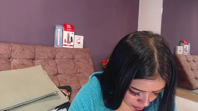 KateWelsin Adlı Modelin Canlı XXX Sohbeti