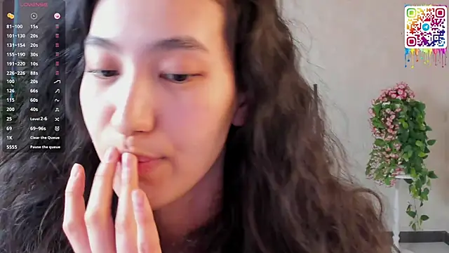 FlirtyAura live XXX chat