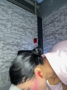 Czat XXX na żywo – AlisSon__hot