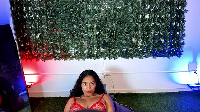 Amayavaldes: онлайн-секс-чат