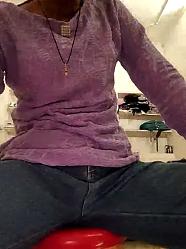 Isha_kumari_69のライブXXXチャット