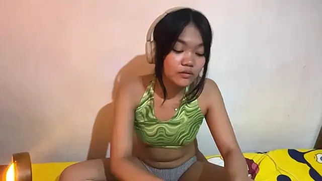 XXX chat uživo modela LynneCharley