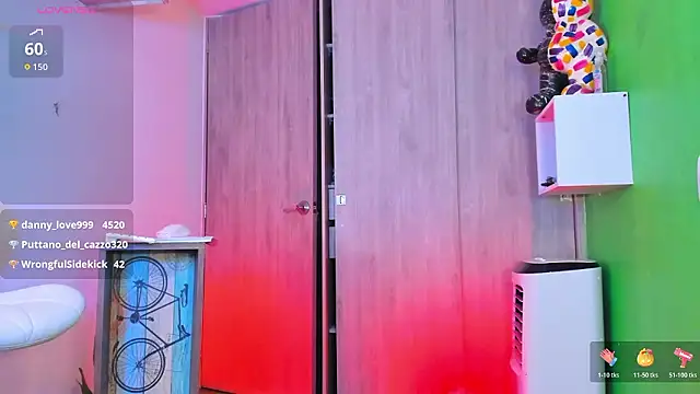 riky_11 Chat XXX in diretta