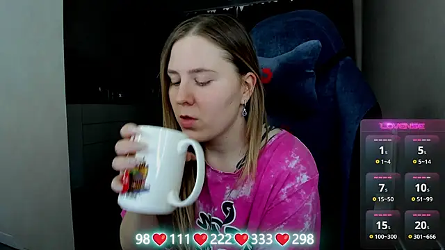 Olivia_Munk: онлайн-секс-чат