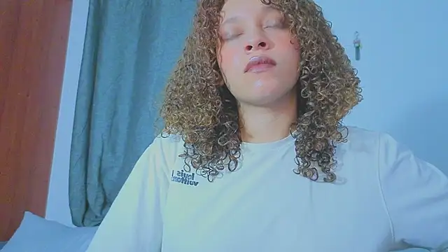 Ada_gales_: απευθείας συνομιλία ΧΧΧ