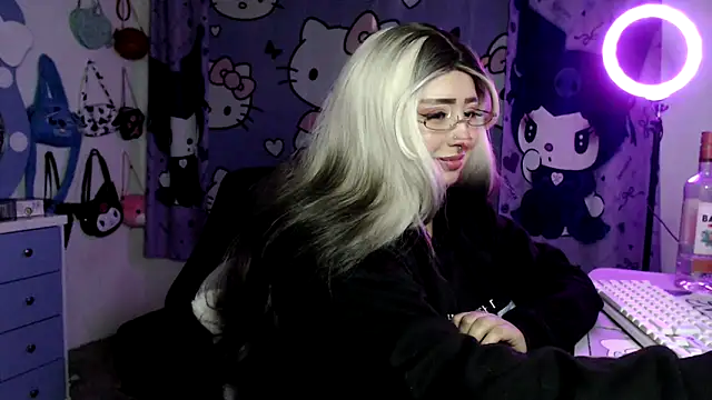 lussyevans24 Live XXX-Chat