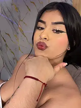 Kariina__69 即時 XXX 聊天