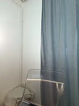 MiaKiittyy Adlı Modelin Canlı XXX Sohbeti