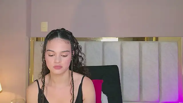 PaulinaSaint 即時 XXX 聊天