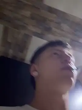 ARON_LUXX 网络视讯表演