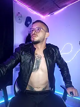 sebastian_hornyn Live XXX chat