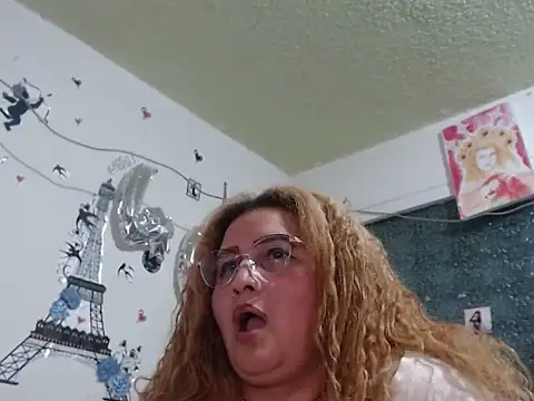 Perla1981-- Adlı Modelin Canlı XXX Sohbeti