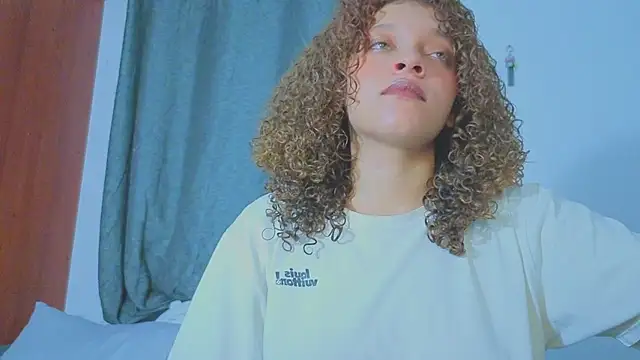 Chat +18 de Ada_gales_ ao vivo