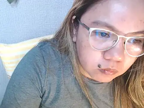 ambersmile Adlı Modelin Canlı XXX Sohbeti