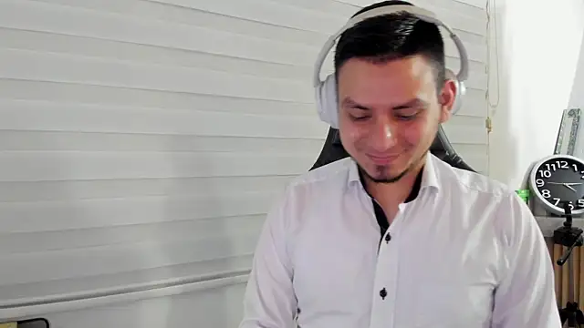 Chat +18 de Rick_Adams ao vivo