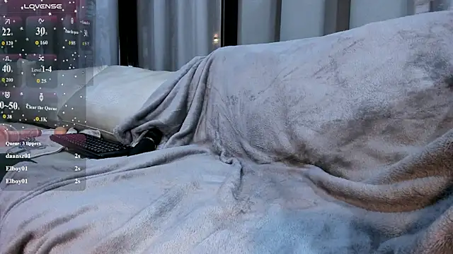 Chat +18 de IsabelaStefano ao vivo