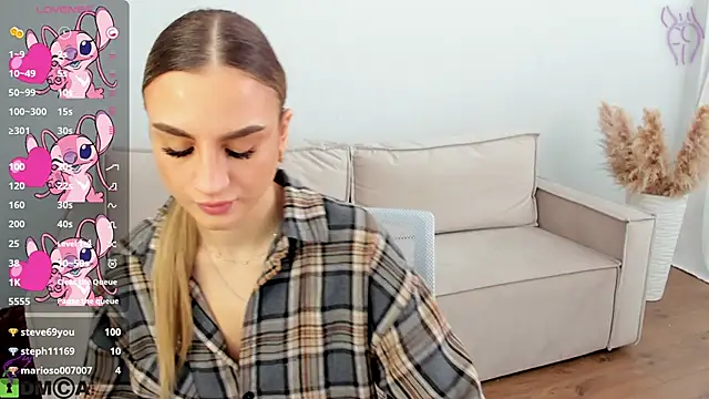 Silen_Tori's Live XXX Chat