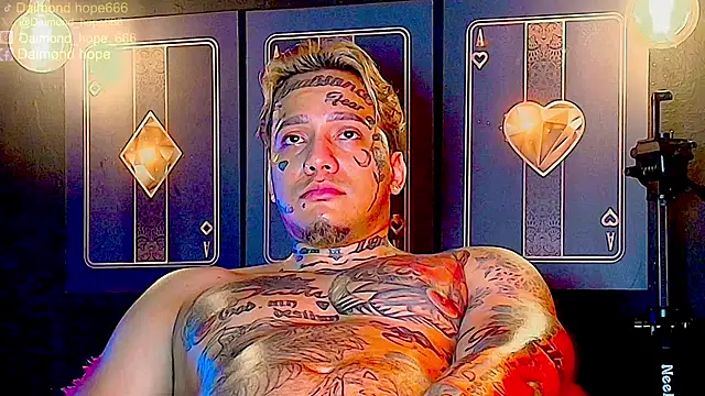 daimond_hope666 Adlı Modelin Canlı XXX Sohbeti