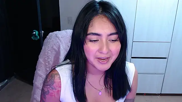 Chat XXX en directo de zakura_ania