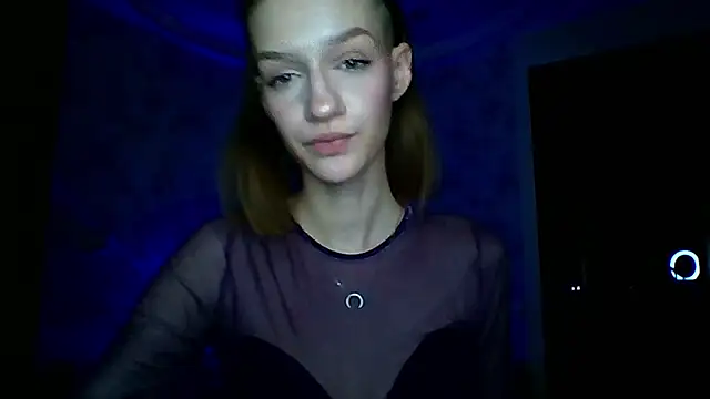 Chrissy_Joyful Adlı Modelin Canlı XXX Sohbeti