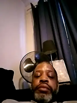 alfiebrown007 Adlı Modelin Canlı XXX Sohbeti