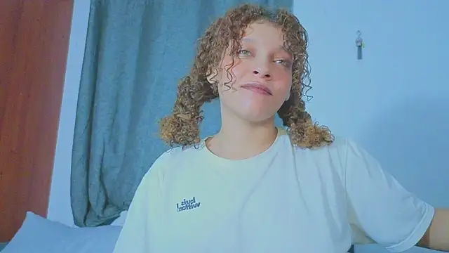 XXX chat uživo modela Ada_gales_