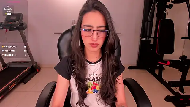 XXX chat uživo modela LarisaSmirnov