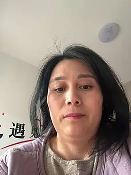 buusoom 在線直播表演