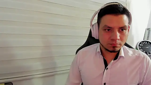 Rick_Adams 即時 XXX 聊天