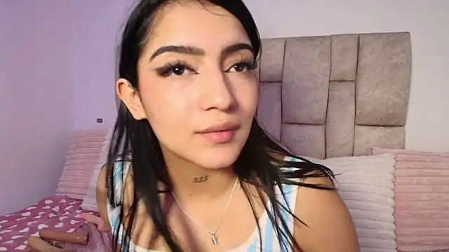 ciara_flor: онлайн-секс-чат