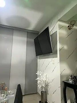 Živý XXX chat LARIANA_RIVERA23