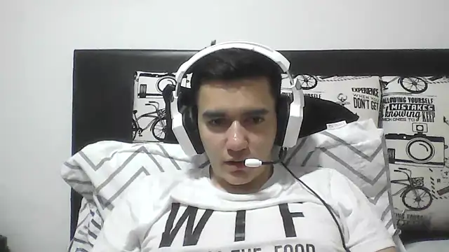 Estebitan_vm Chat XXX live