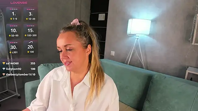 Sky_Kuper Adlı Modelin Canlı XXX Sohbeti