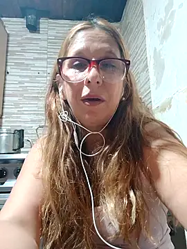 XXX chat uživo modela cari75