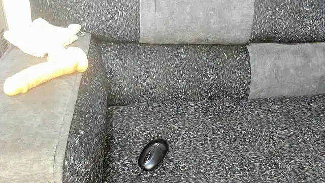 Tshanduk élő XXX-chatje