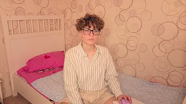 LibbyDuhl Adlı Modelin Canlı XXX Sohbeti