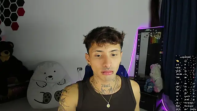 Wall_ee- Webcam Show