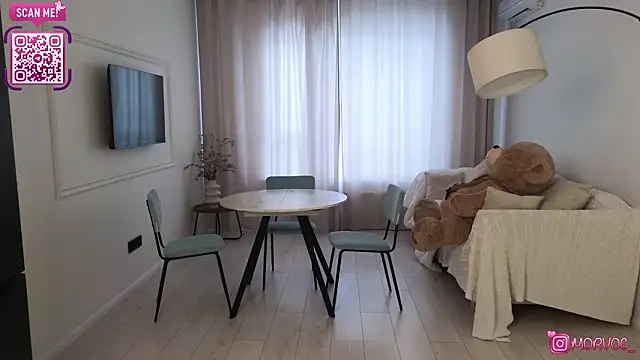 delorathecookiee's Live XXX Chat