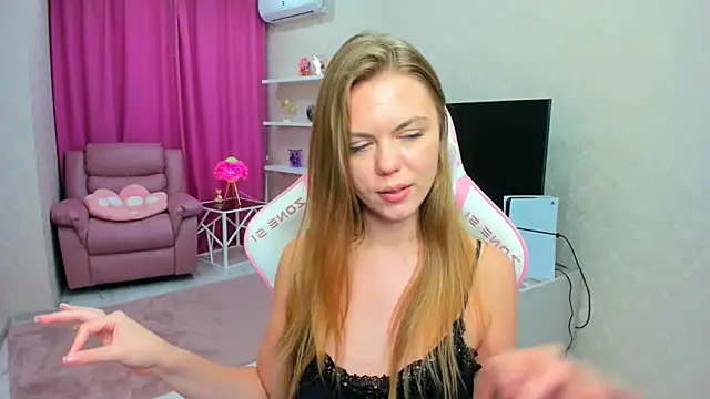 Strawberrye élő XXX-chatje