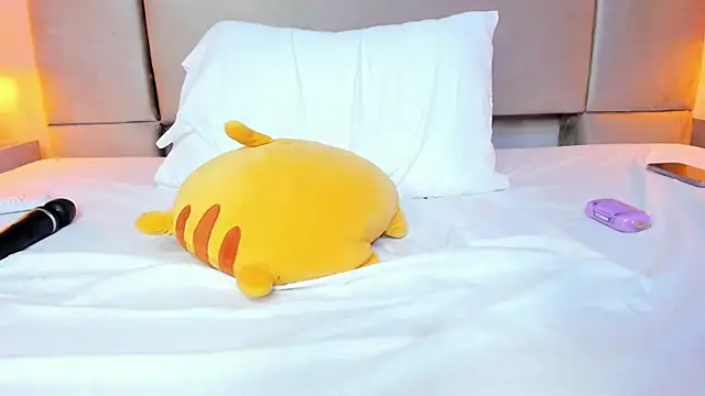 isabel_sofiaaのライブXXXチャット