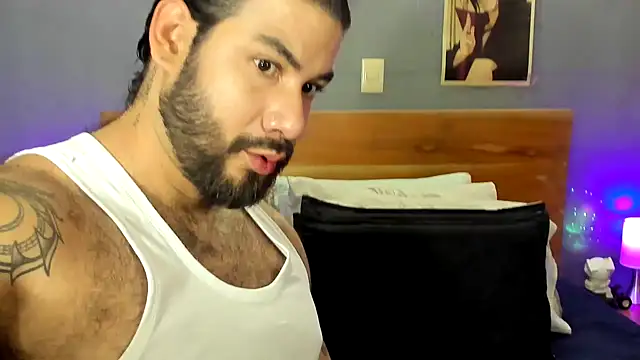 Prometeo-grizzly Adlı Modelin Web Kamerası Şovu