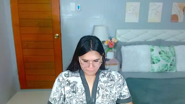 MichelleWild's Live XXX Chat