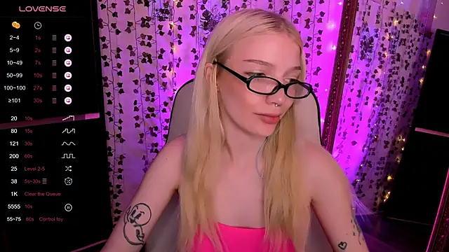 แชท XXX สดของ AnyaTaylor_