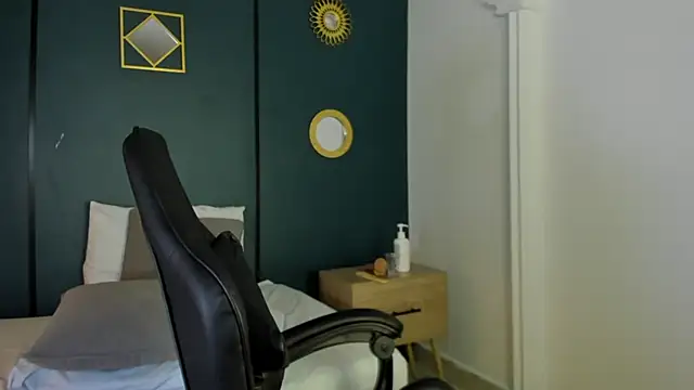 lia_sexx19 élő XXX-chatje