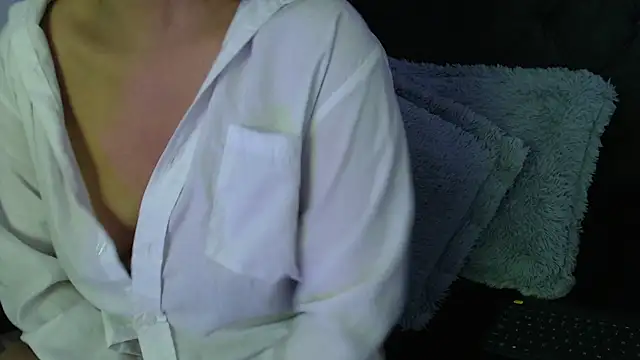 katrin_hancool élő XXX-chatje