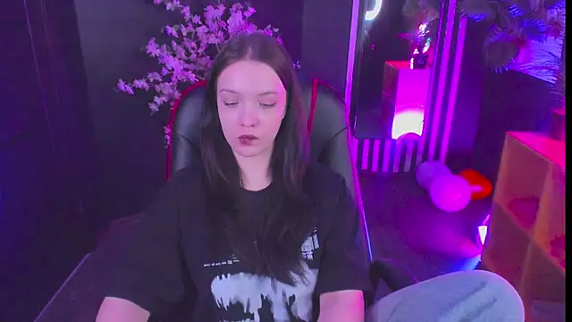 Emily_tender Adlı Modelin Canlı XXX Sohbeti