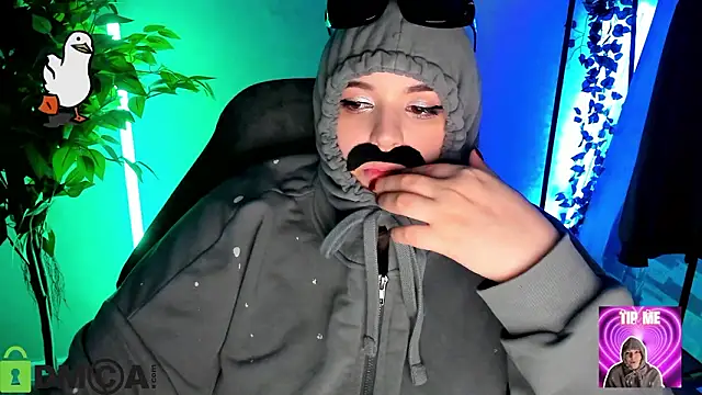 XXX chat uživo modela Mia_R0ss