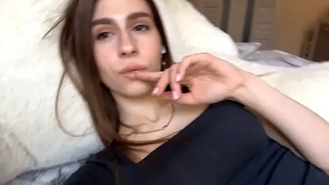 ElsieKuhlmann's Live XXX Chat